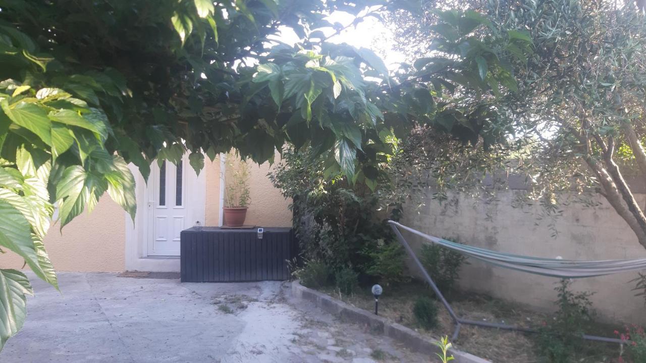 Ogooue Studio Carpentras Buitenkant foto